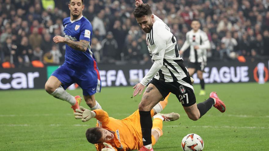 El Athletic se estrella en Estambul y aplaza su pase a octavos de la Europa League