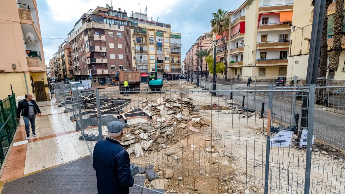 Las obras en la plaza Neptuno de Benidorm.