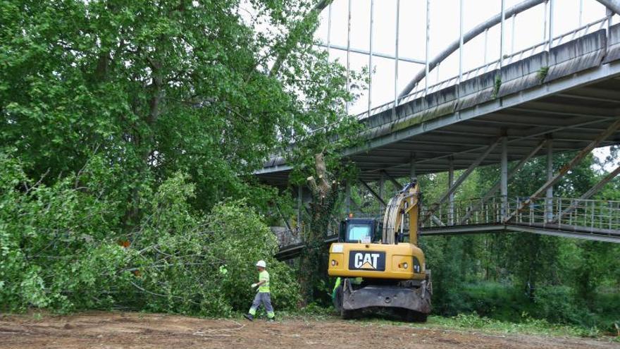 La Xunta inicia las obras para apuntalar el puente de Santa Marta