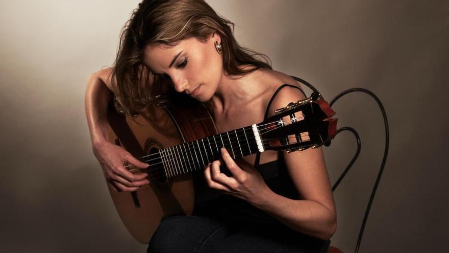 La guitarrista Ana Vidović, este martes en el Principal de Alicante
