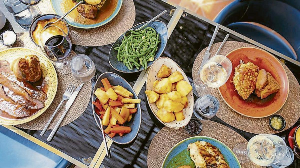 On Sundays, the Sunday Roast recalls Tony Pike’s legendary lunches.