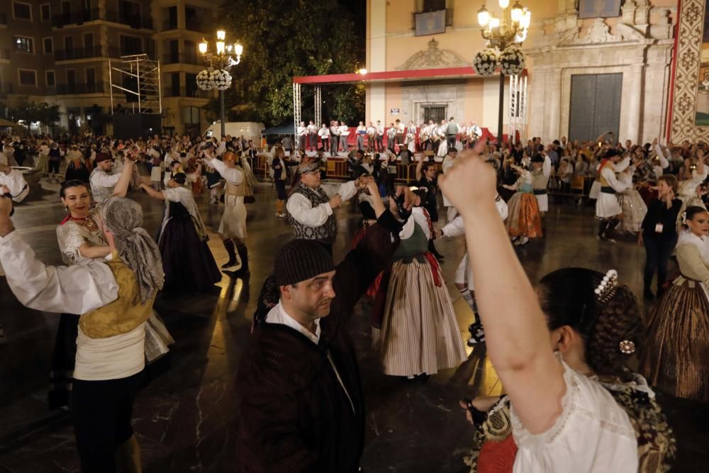 Dansà de las Fallas a la Vírgen