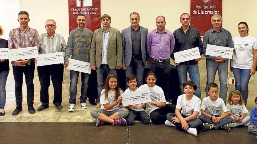 3.700 euros solidarios con los refugiados de Quíos