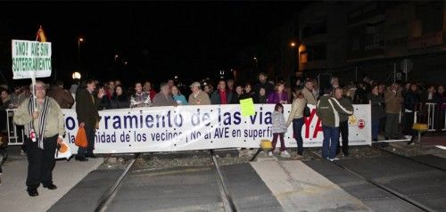 Manifestación a favor del soterramiento