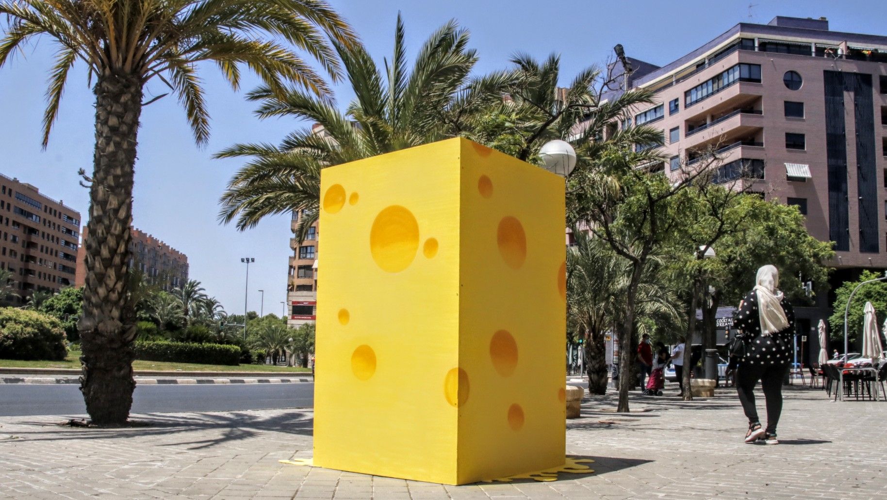 "Tótem revolutum", exposición de arte urbano en Alicante