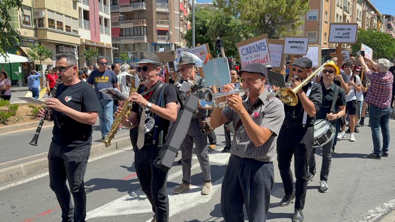 "Carolinas no se vende, se defiende"