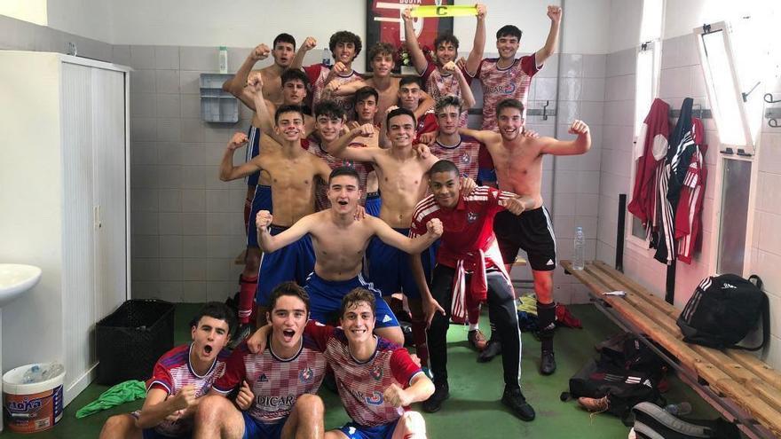 Celebración del equipo juvenil entrenado por Jonás