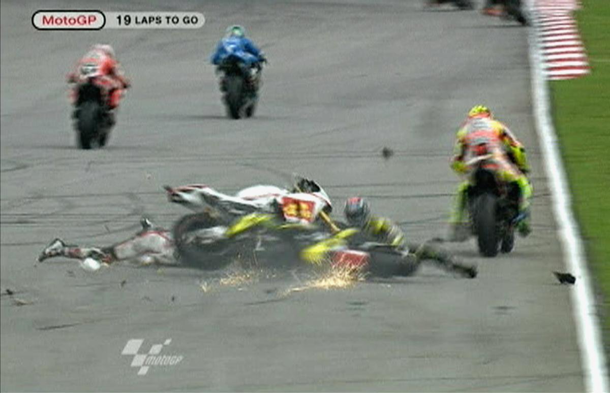 La muerte de Marco Simoncelli en el GP de Malasia de 2011 dejo huella en su amigo Valentino Rossi.