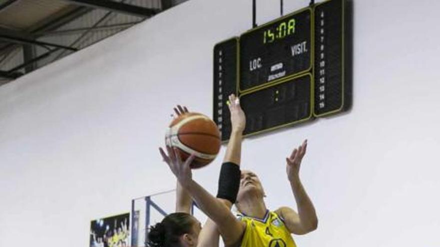 Partido de baloncesto femenino entre Spar Gran Canaria y Mann Filter