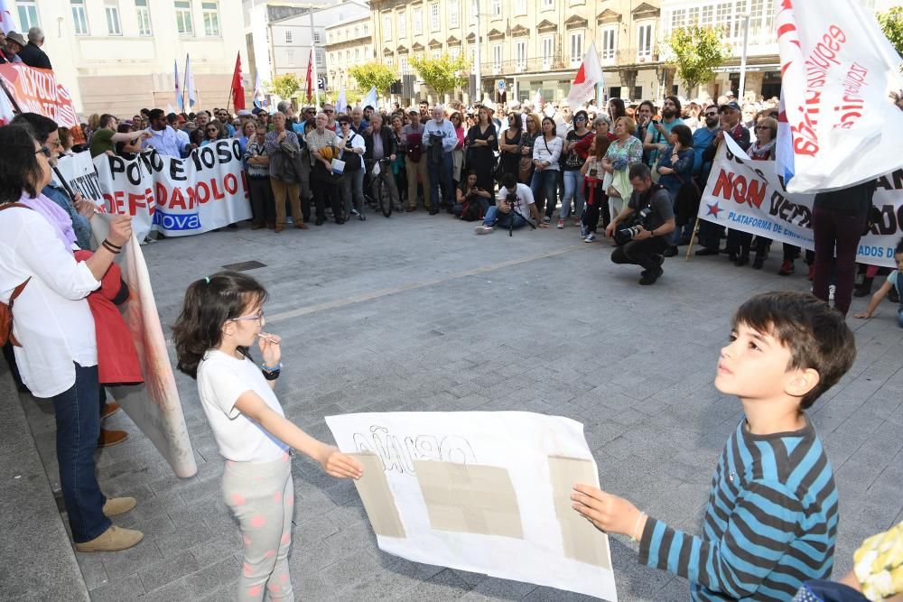 Marcha de 4.000 personas por la fachada marítima