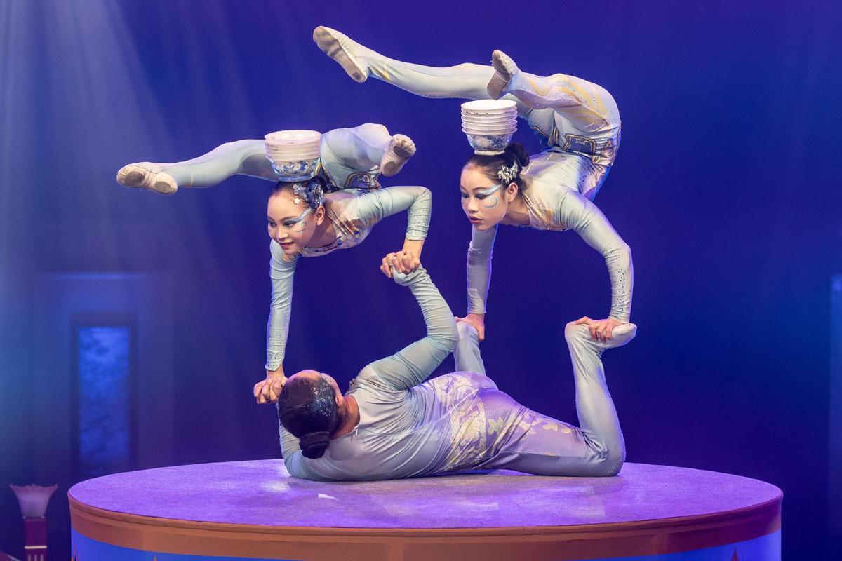 Una actuació del Suning Acrobatic Troupe of China, el gran triomfador del Festival Internacional del Circ Elefant d’Or de Girona celebrat el 2025.