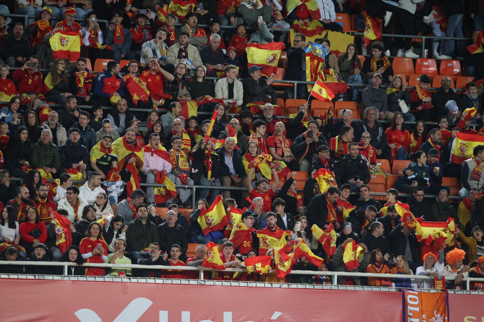 España - Países Bajos: Búscate en la grada de Mestalla