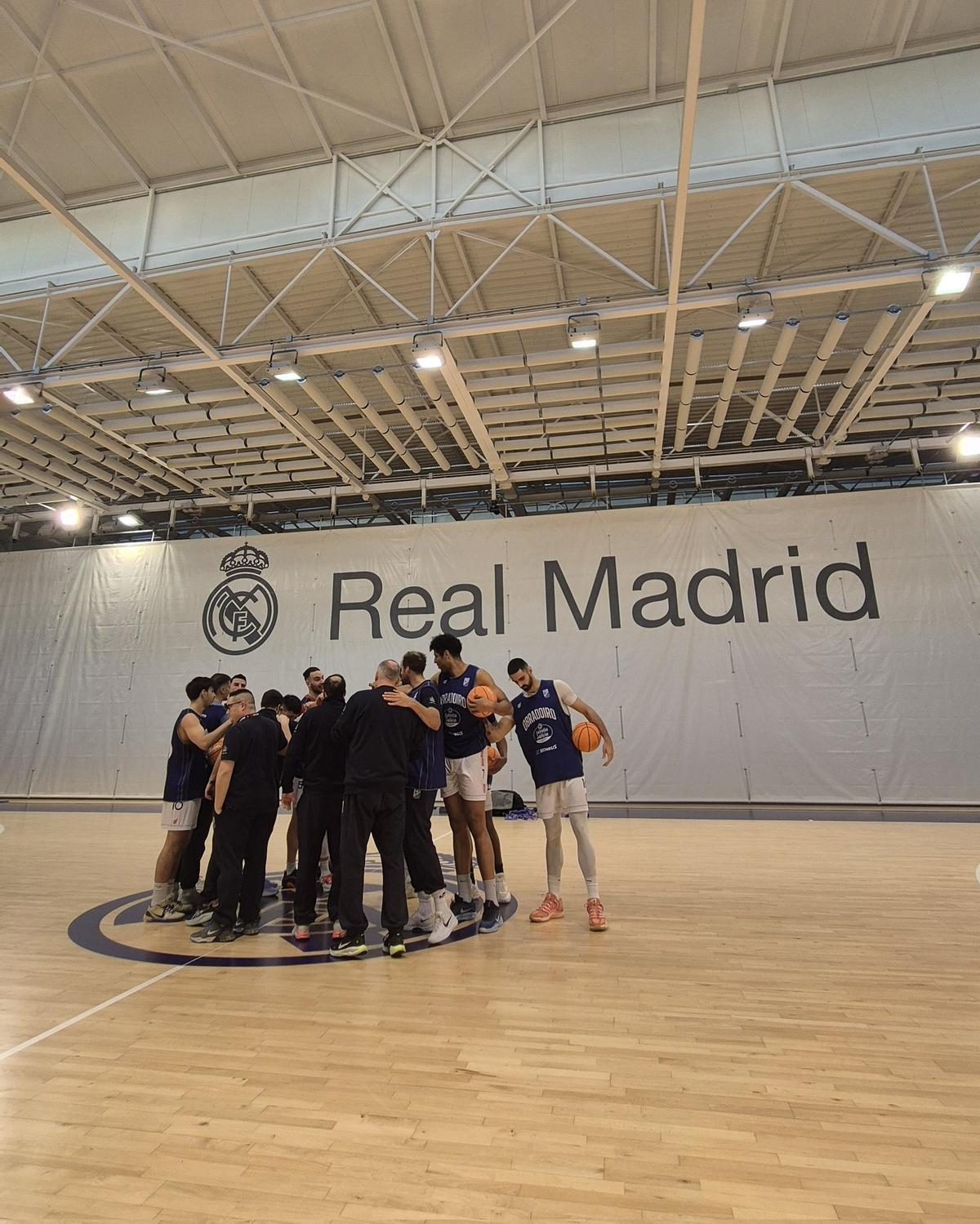 Imagen del entrenamiento del Obradoiro, sin Speight y sí con Grela.
