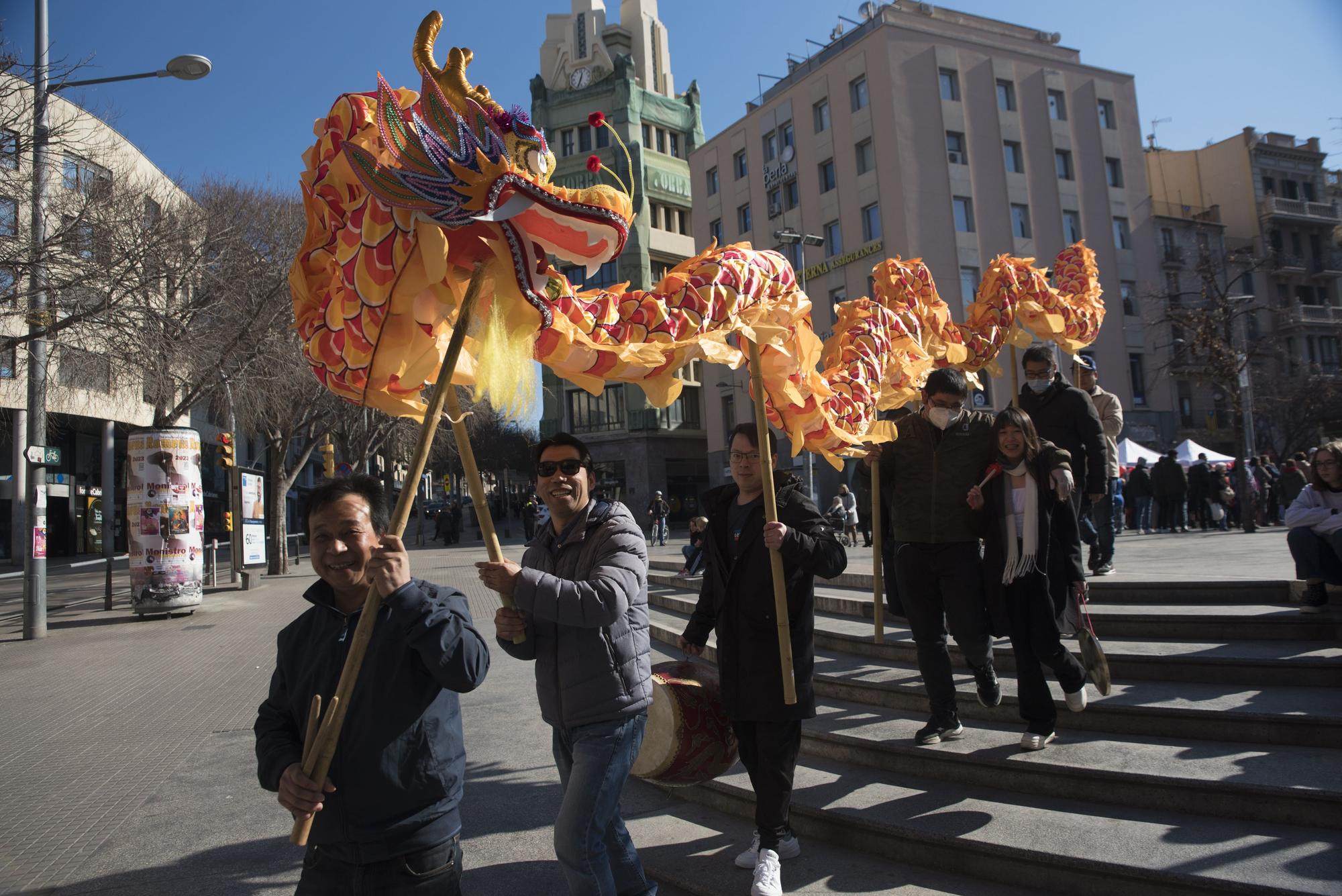 Celebració de l'Any Nou Xinès a la plaça de Sant Domènec de Manresa