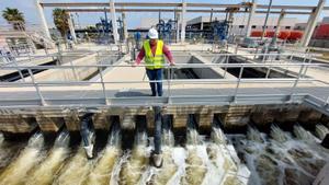 Les sequeres empenyen cap al consum d’aigua regenerada