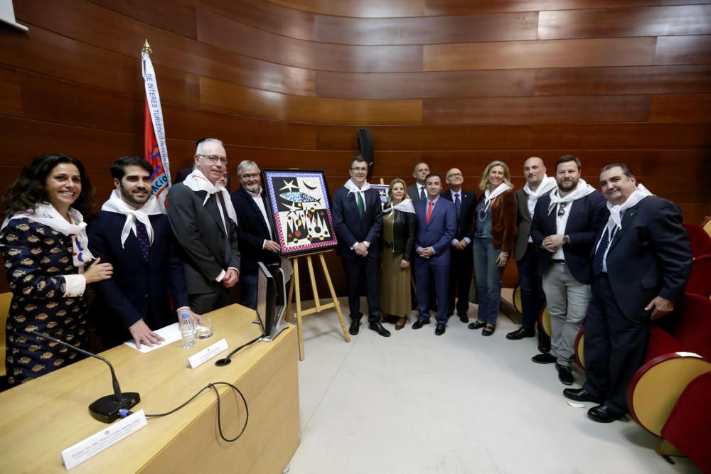 Presentación del cartel del Entierro de la Sardina y posterior reparto de pasteles de carne