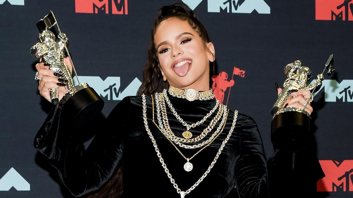 Rosalía gana 2 premios e interpreta su nuevo single Yo x Ti, Tu x Mi en la gala MTV awards