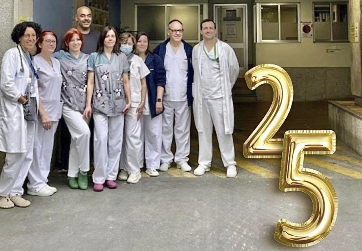 Trabajadores del servicio celebran los 25 años de actividad.