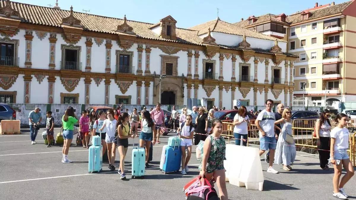 Salida de uno de los turnos de los campamentos de verano de la Diputación de Córdoba en una edición anterior.