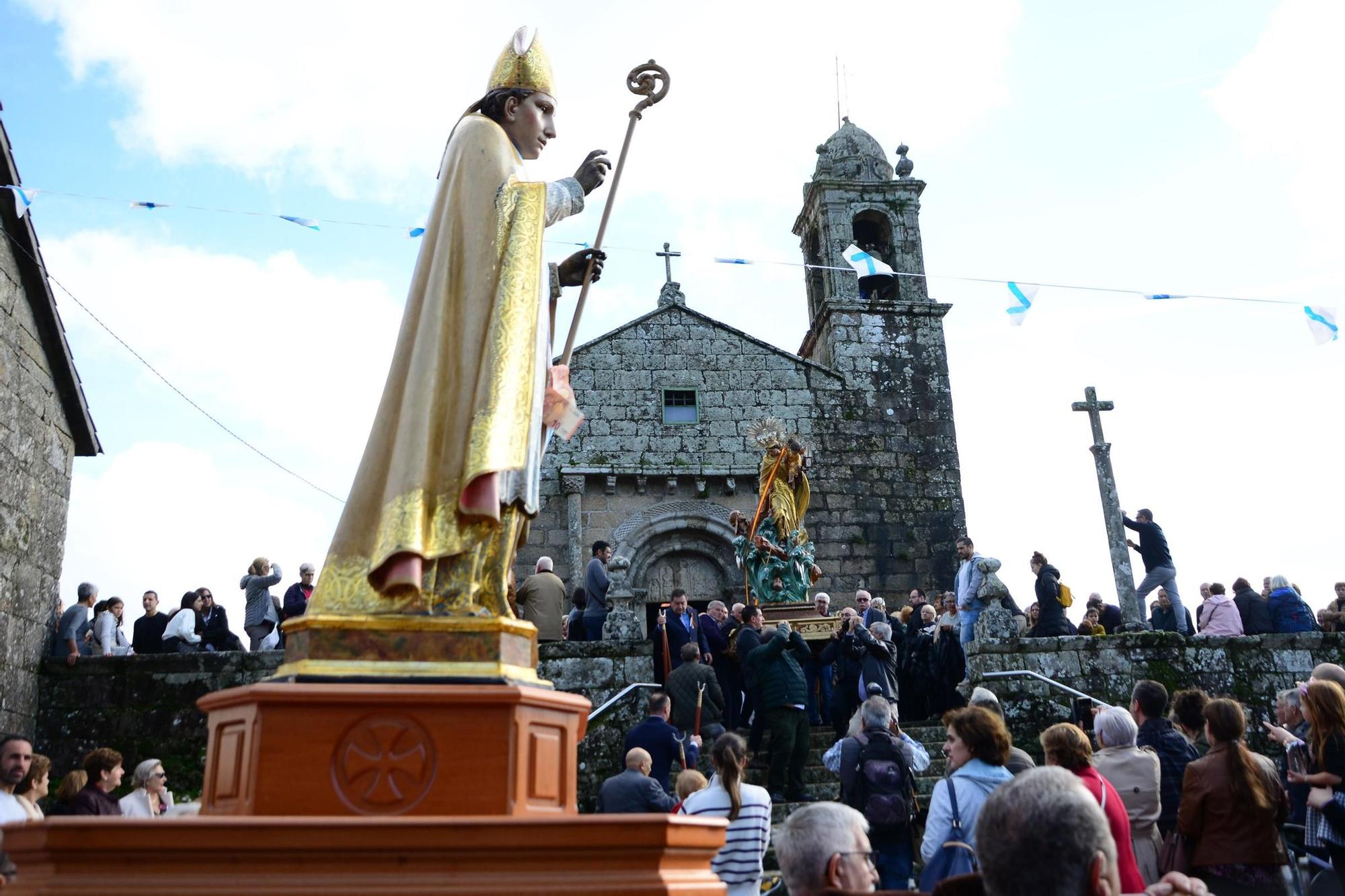 Las procesiones por el San Martiño de Moaña y Bueu aprovechan la tregua de la lluvia