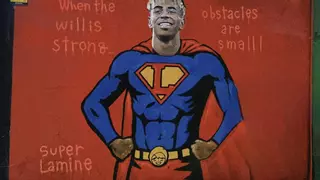 Vandalizan el mural de Lamine Yamal como Superman tras celebrar su 18º cumpleaños