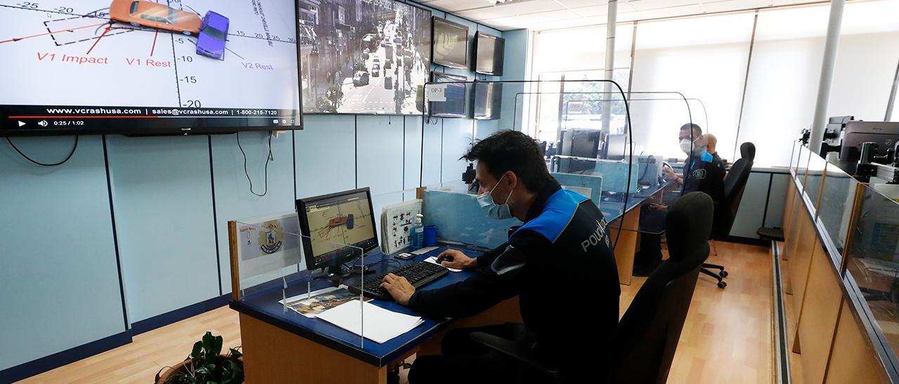 Imagen de archivo de la sección de atestados de la Policía Local de Vigo usando el software &quot;Virtual Crash&quot;