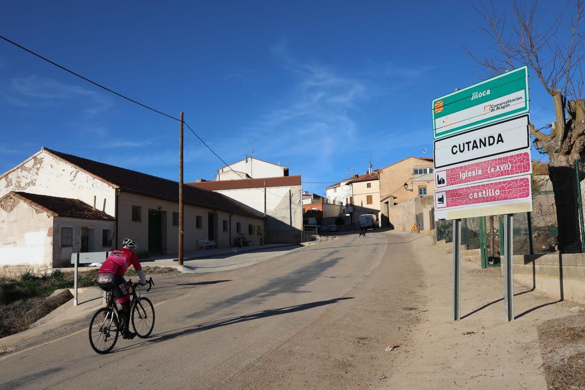 Entrada del municipio de Cutanda, en la provincia de Teruel