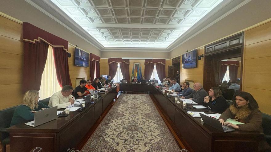 Langreo gasta en personal el 52 % de su presupuesto, el doble que Oviedo y un 25% más que Mieres