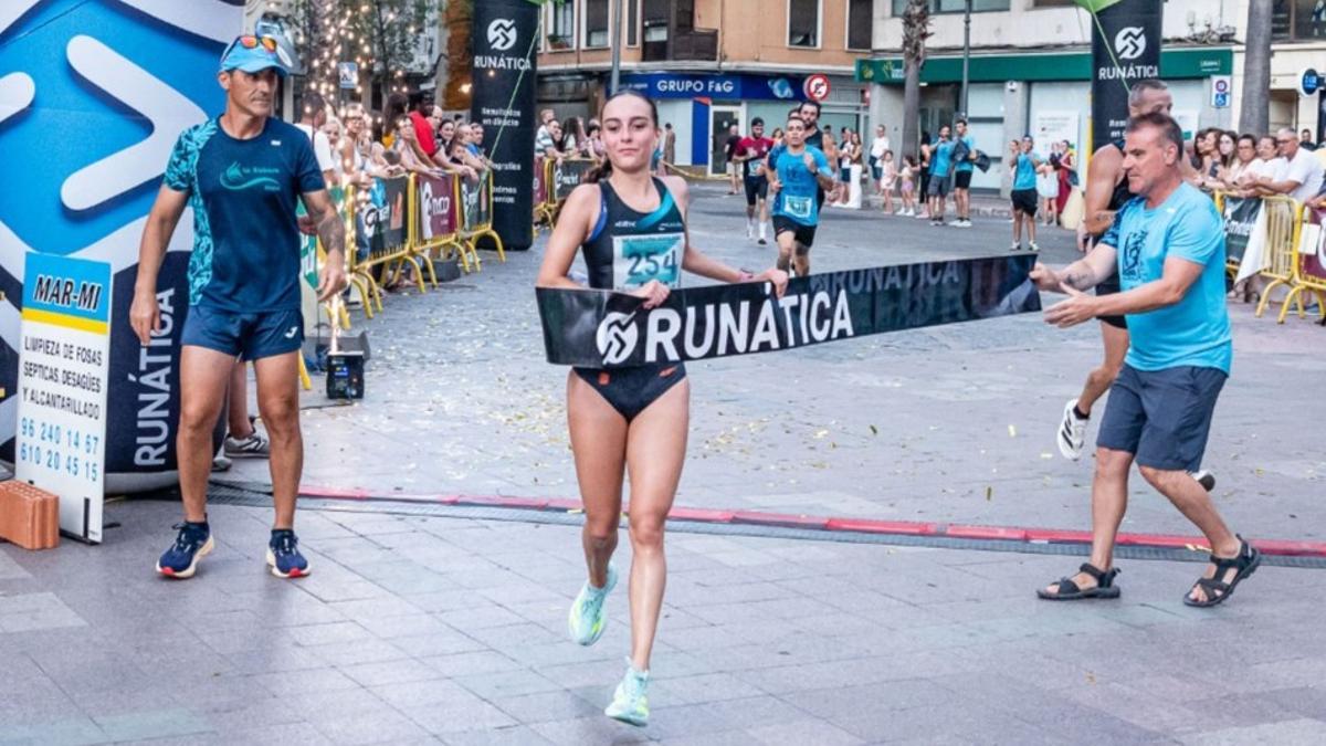 La ganadora en la categoría femenina, Meriel Luján.