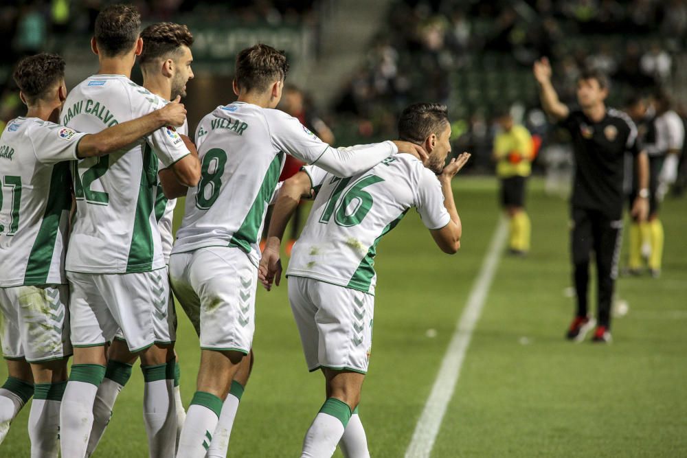 El Elche rompe el maleficio, vuelve a ganar en el Martínez Valero y recupera el olfato realizador en un partido más efectivo que brillante