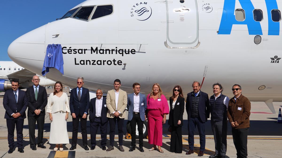 Avión de Air Europa con el nombre de César Manrique.