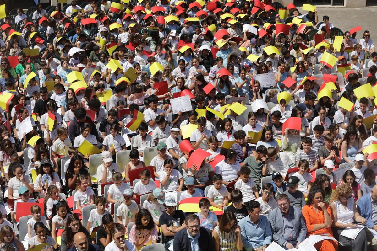 Un millar de escolares mallorquines reivindican el "valor cultural" de La Balanguera en la Misericòrdia de Palma