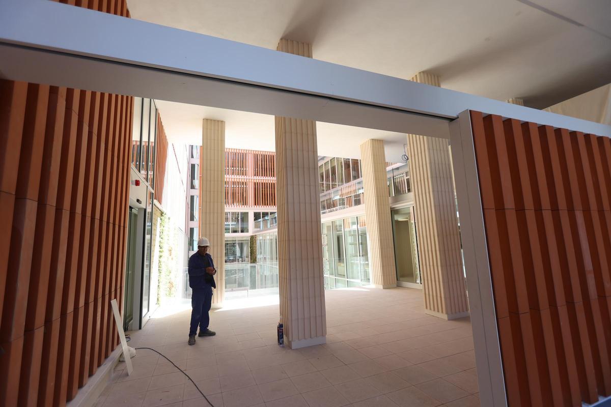 Entrada del recinto, ya finalizado.