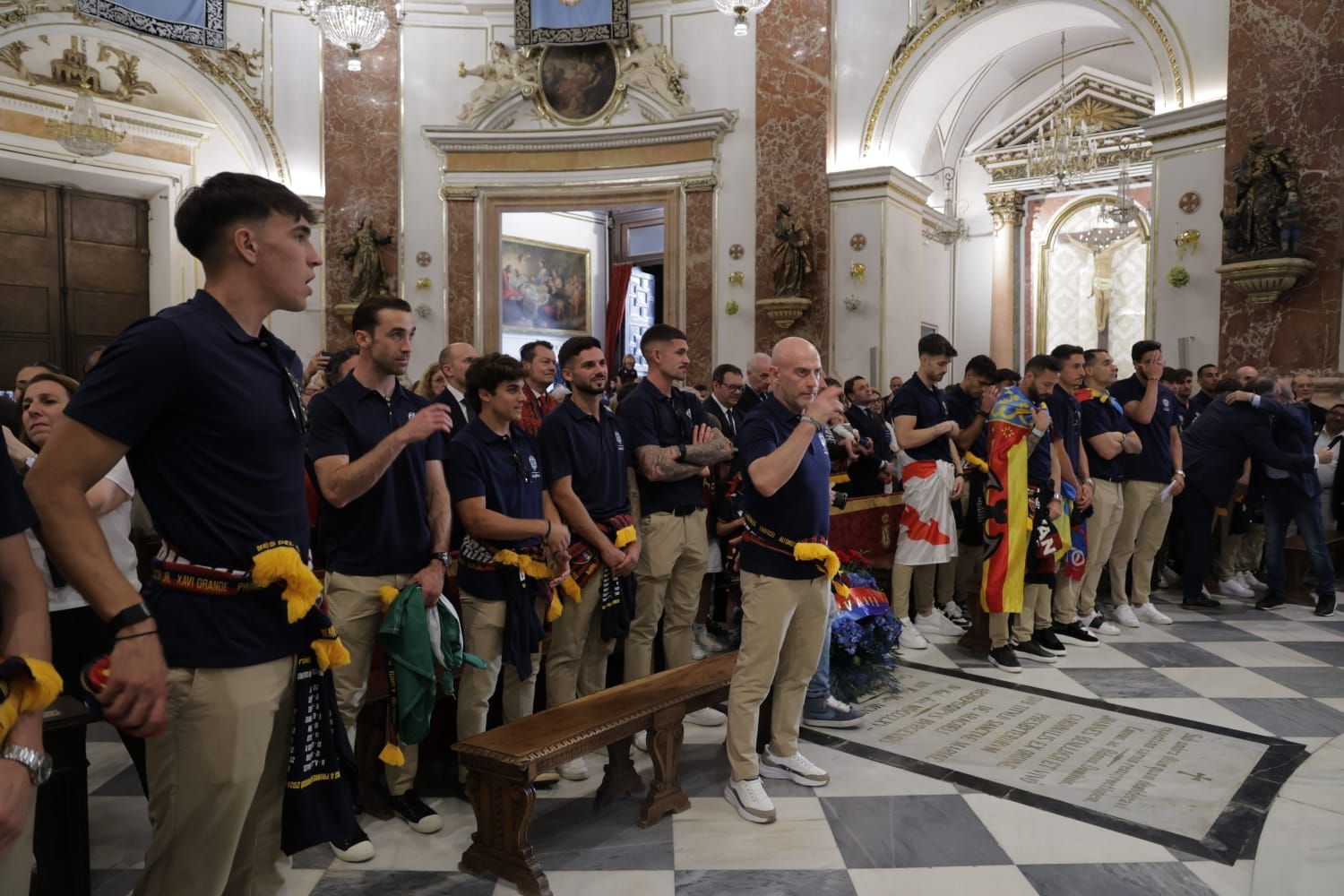 Todas las fotos de la rúa del Levante UD por su ascenso a Primera División