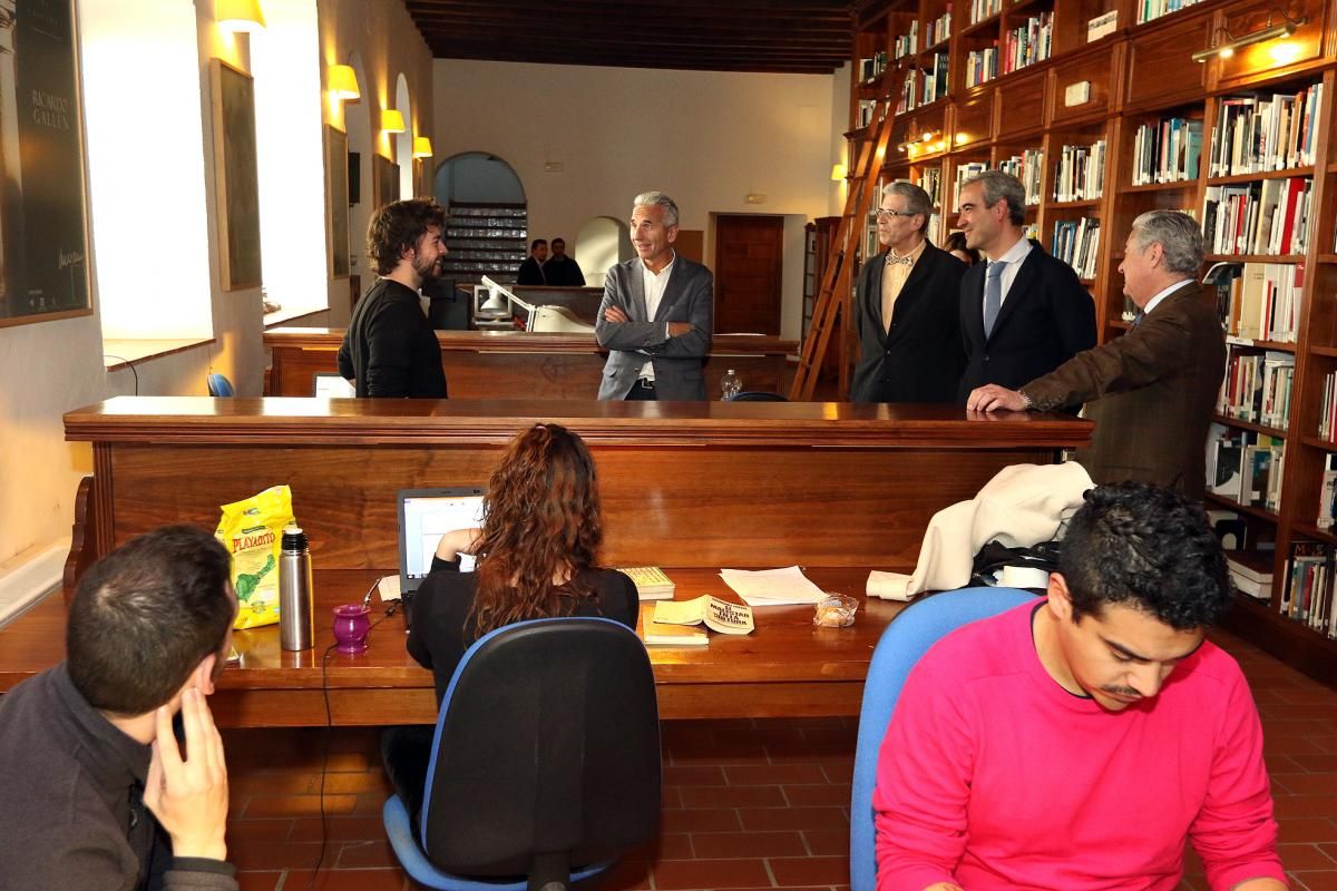 Visita del consejero de Cultura a la Fundación Gala