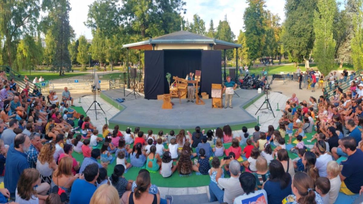 Espectáculo de títeres en el parque del Retiro