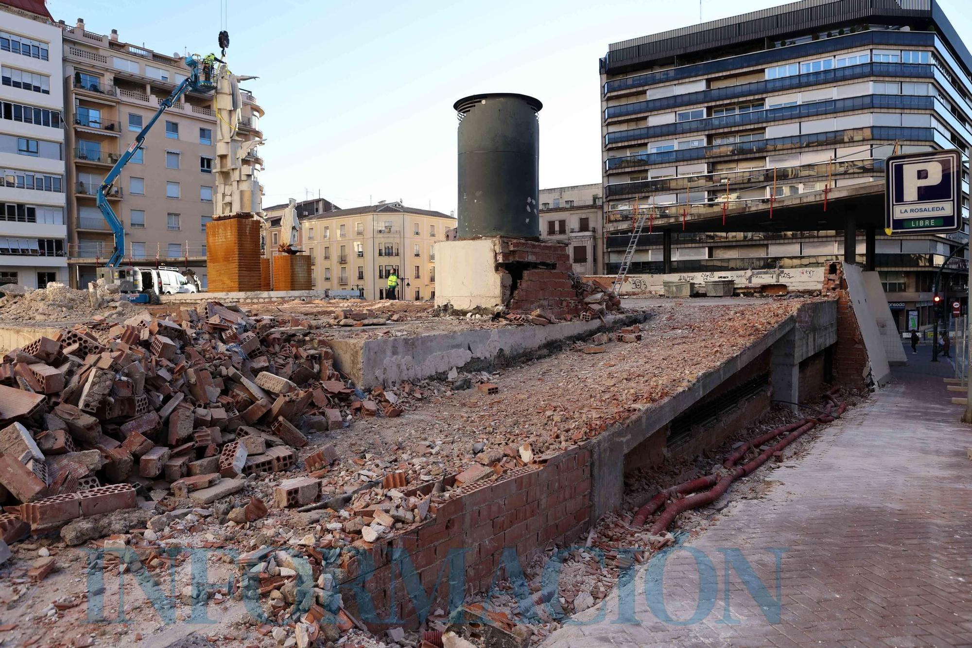 Retiran la imagen de San Jorge de la Rosaleda de Alcoy