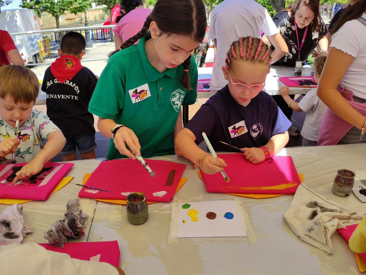 Taller de "Revoleras de Colores", de Mer Fidalgo.