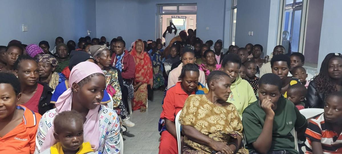 Fotogalería | Las imágenes de la labor de dos cirujanos del hospital de Plasencia en Uganda Fotogalería | Las imágenes de la labor de dos cirujanos del hospital de Plasencia en Uganda