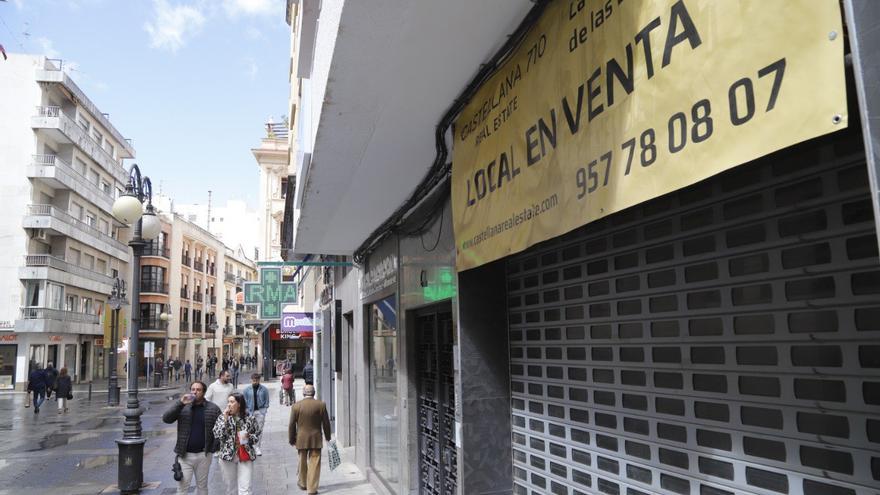 Los centros comerciales abiertos de Córdoba mantienen 500 locales cerrados