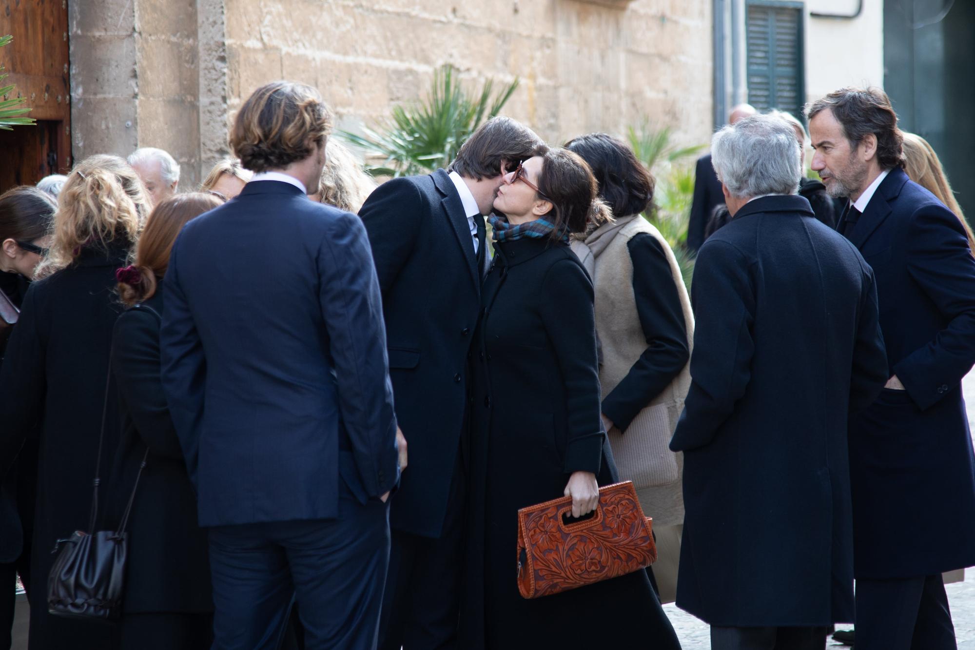 Funeral por Cristina Macaya en Palma