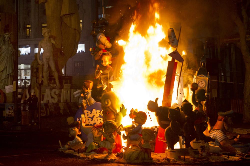 Cremà de la falla municipal infantil