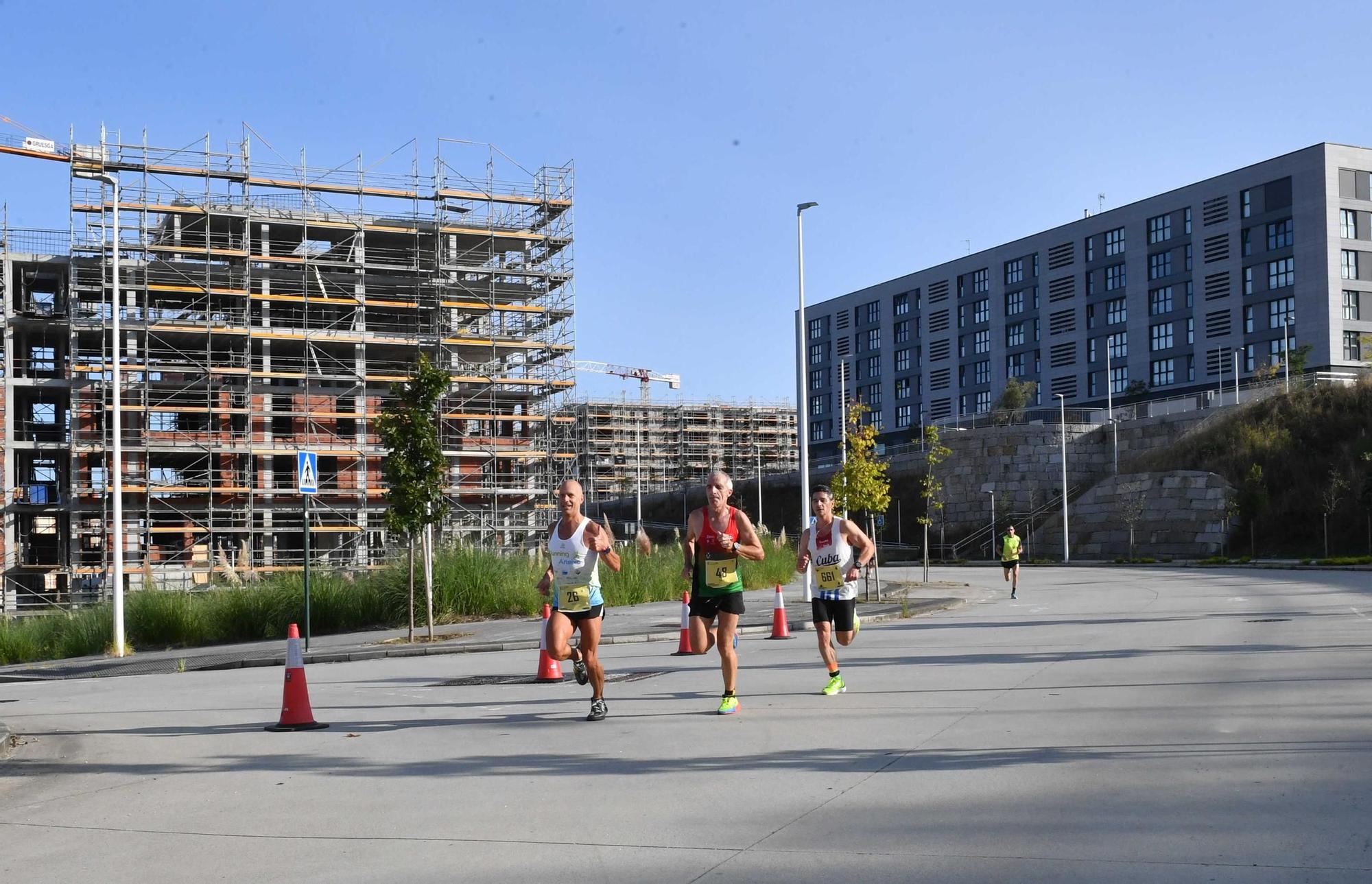 Más de mil corredores completan la carrera popular de Matogrande a Xuxán