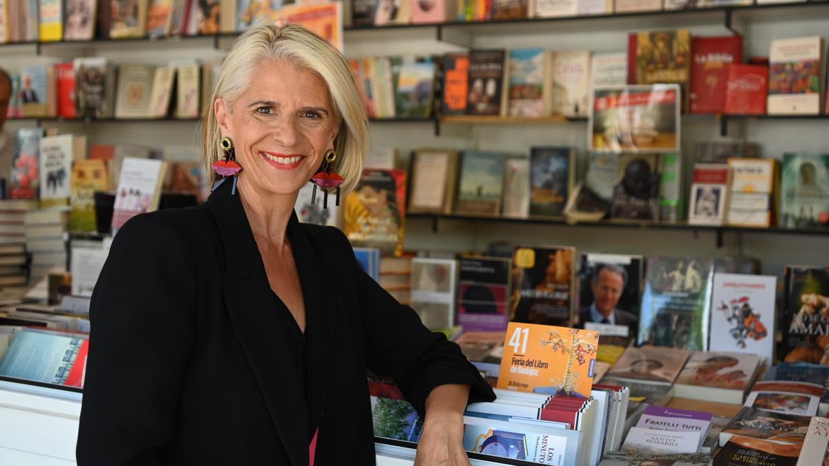 La concejala de Cultura, Paloma Morcillo, en la Feria del Libro de Badajoz.