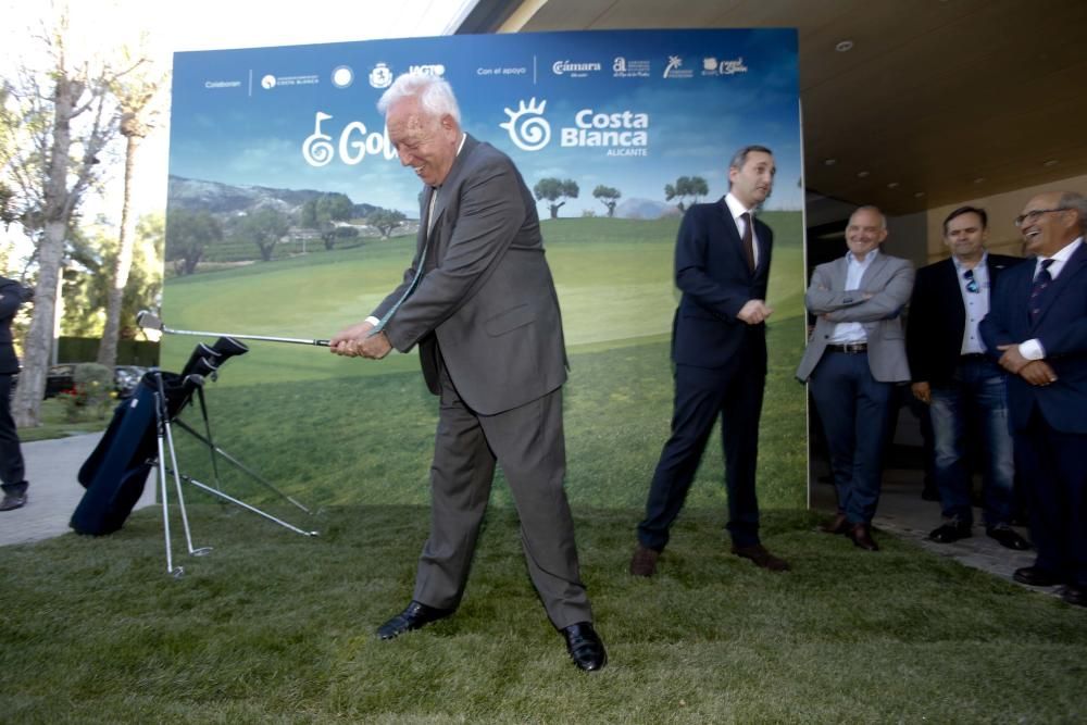 Al acto acudieron el ministro Margallo y el presidente de la Diputación de Alicante, César Sánchez, entre otros