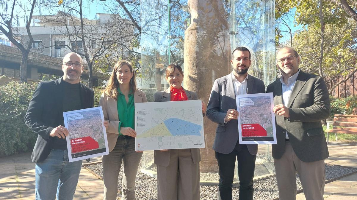 Presentación de la candidatura municipal al Pla de Barris 2025-29 con la presencia de algunas autoridades