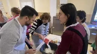 El Museo de Puçol endulza diciembre con su taller familiar de mantecados