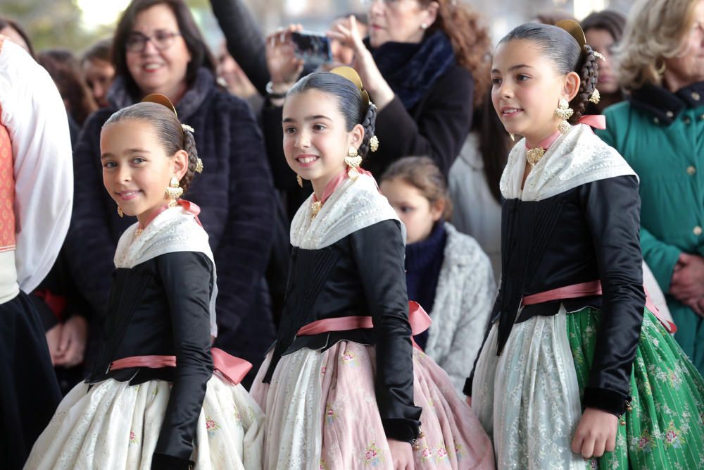 Estreno del jubón negro de la corte de la fallera mayor infantil 2019