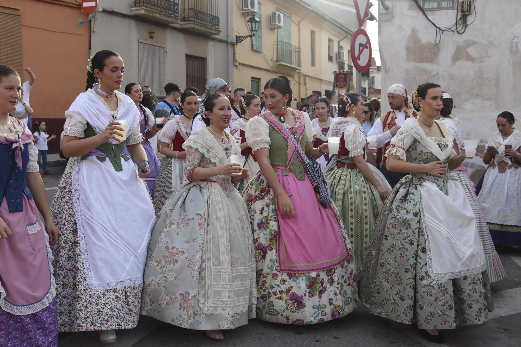 La tradicional visita a las fallas de Xàtiva en imágenes