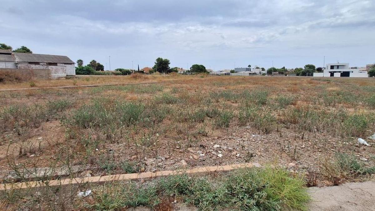 Estos son los terrenos que se urbanizarán a través de una Agrupación de Interés Urbanístico en la zona del Madrigal y están delimitados por las calles Atrevits, Riu Xúquer y Molí Bisbal.